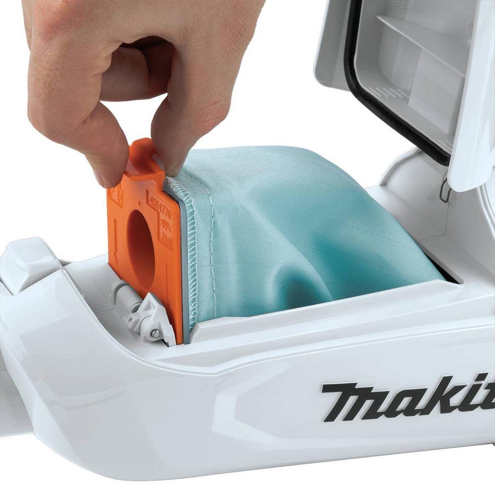 Makita 40V max XGT Brushless Cordless 4-Speed Compact Stick Vacuum Kit, w/Dust Bag (2.0Ah)