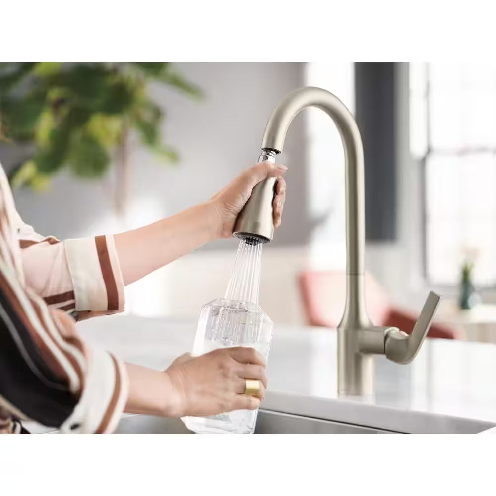 MOEN Milton Single-Handle Pull-Down Sprayer Kitchen Faucet with Reflex and Power Clean Attachments in Spot Resist Stainless