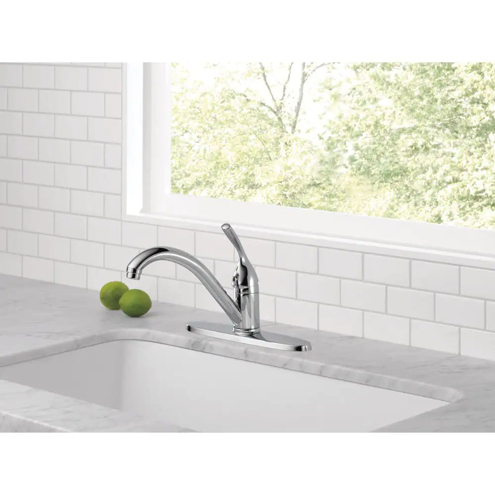Delta Classic Single-Handle Standard Kitchen Faucet in Chrome