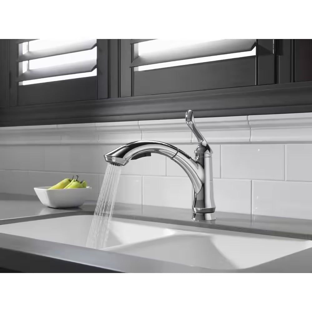 Delta Linden Single-Handle Pull-Out Sprayer Kitchen Faucet With Multi-Flow In Chrome